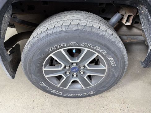 Used 2016 Ford F150 XLT w/ Equipment Group 301A Mid AWD/4WD image 26