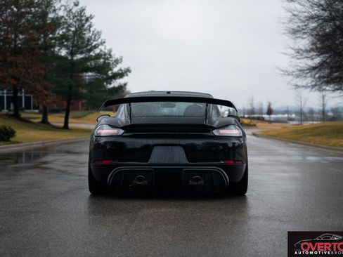 Used 2020 Porsche 718 Cayman GT4 image 17