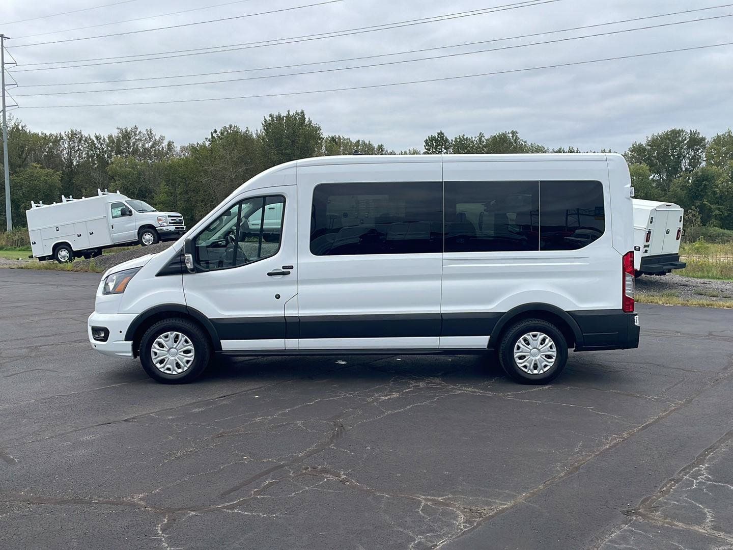 Used 2025 Ford Transit 350 XLT RWD image 2