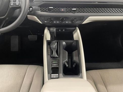 Certified 2024 Honda Accord EX image 11