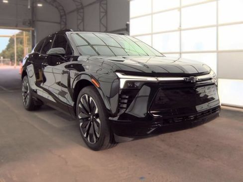 Used 2024 Chevrolet Blazer EV RS AWD/4WD image 3