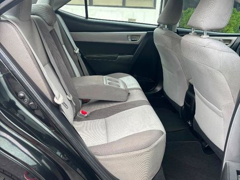 Used 2019 Toyota Corolla LE FWD image 32
