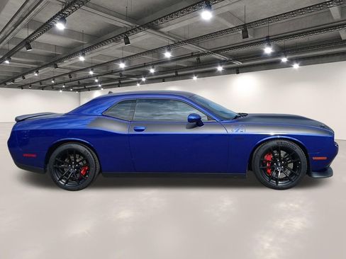 Used 2018 Dodge Challenger T/A image 17