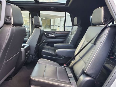 Used 2022 Chevrolet Tahoe Premier AWD/4WD image 31