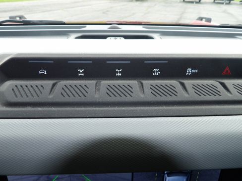 Used 2022 Ford Bronco Badlands image 23