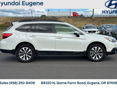 Used 2017 Subaru Outback 3.6R Limited AWD/4WD image 2