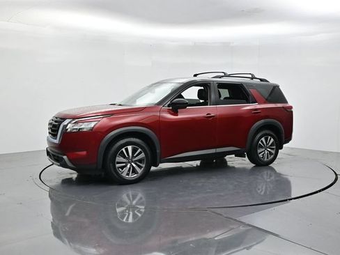 Used 2022 Nissan Pathfinder SL AWD/4WD image 5