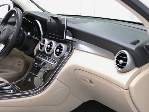 Used 2017 Mercedes-Benz GLC 300 w/ Premium 1 Package image 47