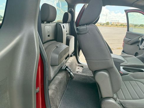 Used 2014 Nissan Frontier S RWD image 35