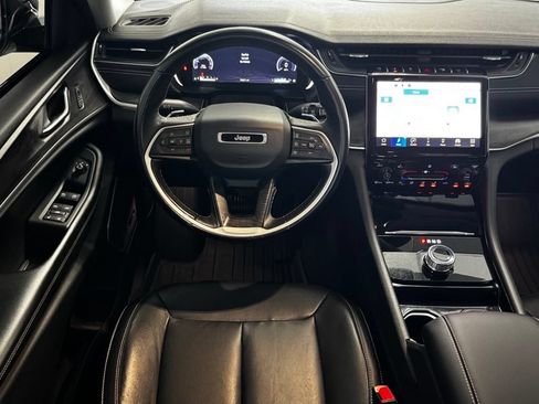 Used 2022 Jeep Grand Cherokee L Limited RWD image 12