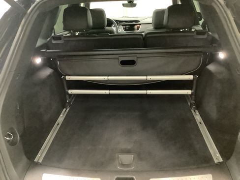 Used 2022 Cadillac XT5 Sportv w/ Platinum Package AWD/4WD image 8