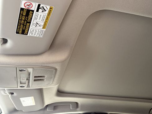 New 2026 Nissan Kicks SR image 19