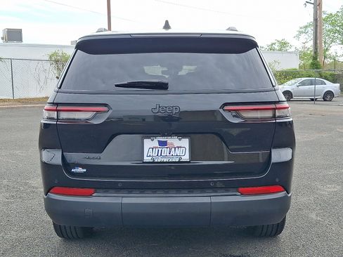 Used 2023 Jeep Grand Cherokee L Laredo AWD/4WD image 6