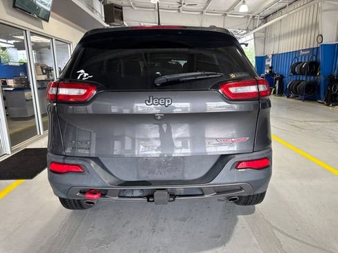 Used 2015 Jeep Cherokee Trailhawk w/ Comfort/Convenience Group AWD/4WD image 5