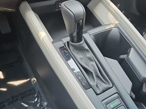 Certified 2025 Honda Accord LX image 20