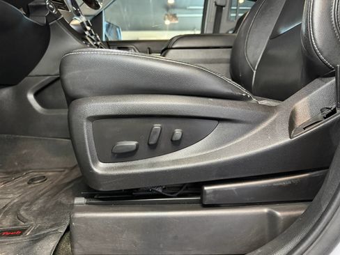 Used 2018 Chevrolet Suburban Premier AWD/4WD image 5