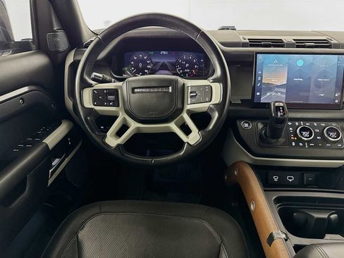 Certified 2022 Land Rover Defender 110 X-Dynamic HSE AWD/4WD image 21