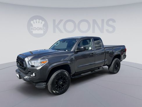 Used 2022 Toyota Tacoma SR AWD/4WD image 1