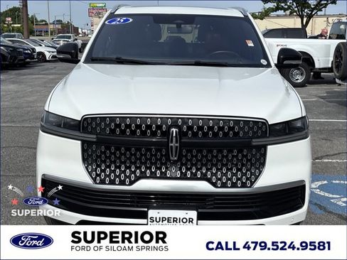 Used 2025 Lincoln Navigator Reserve AWD/4WD image 13