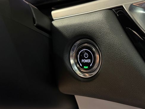 Used 2024 Cadillac Lyriq Luxury RWD image 17