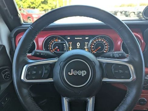 Used 2023 Jeep Gladiator Overland w/ Cold Weather Group AWD/4WD image 28