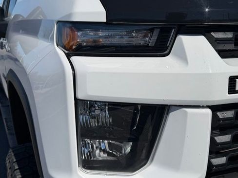 Used 2023 Chevrolet Silverado 2500 Custom w/ Custom Convenience Package image 16