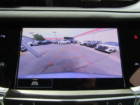 Used 2025 Cadillac XT6 Premium Luxury FWD image 20