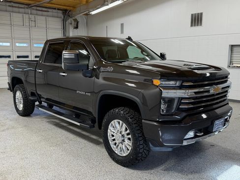 Used 2020 Chevrolet Silverado 2500 High Country AWD/4WD image 6