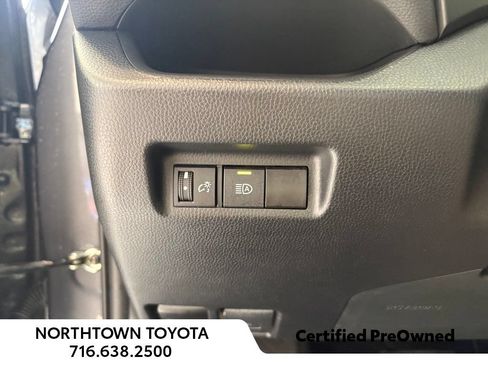 Used 2022 Toyota RAV4 LE w/ Carpet Mat Package (TMS) AWD/4WD image 14
