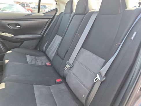 Used 2023 Nissan Sentra SR FWD image 15