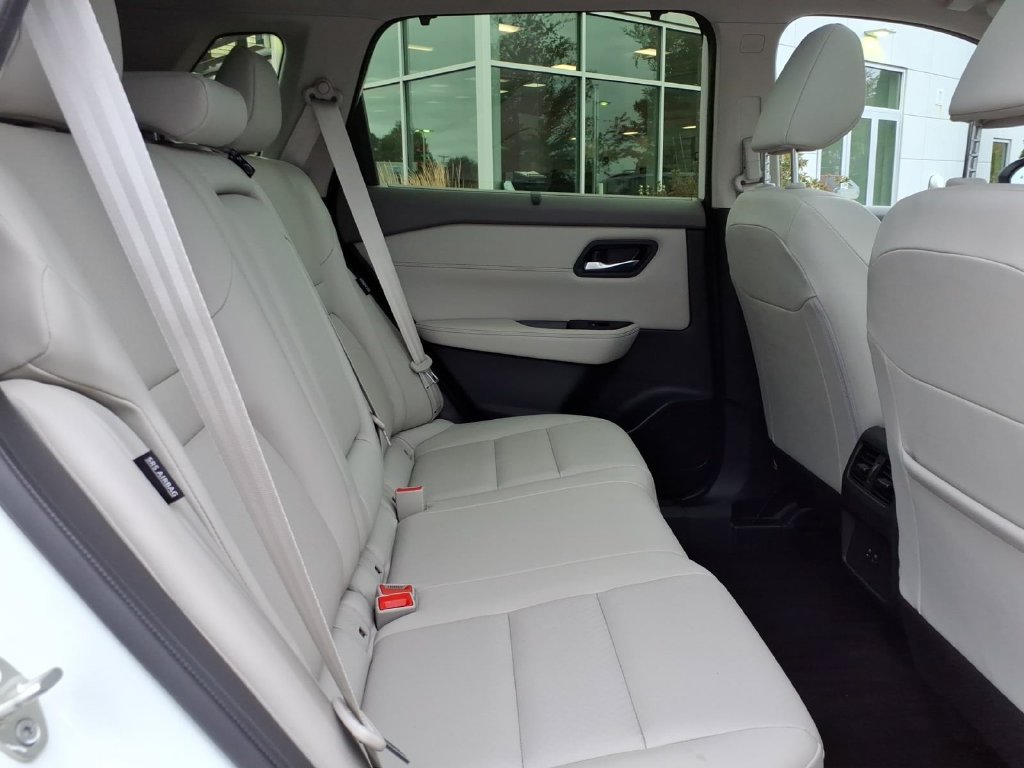 Certified 2023 Nissan Rogue SV w/ SV Premium B Package AWD/4WD image 10