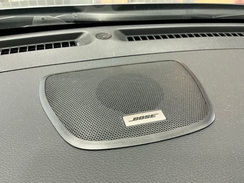 Used 2018 Nissan Rogue SL w/ Premium Package image 5