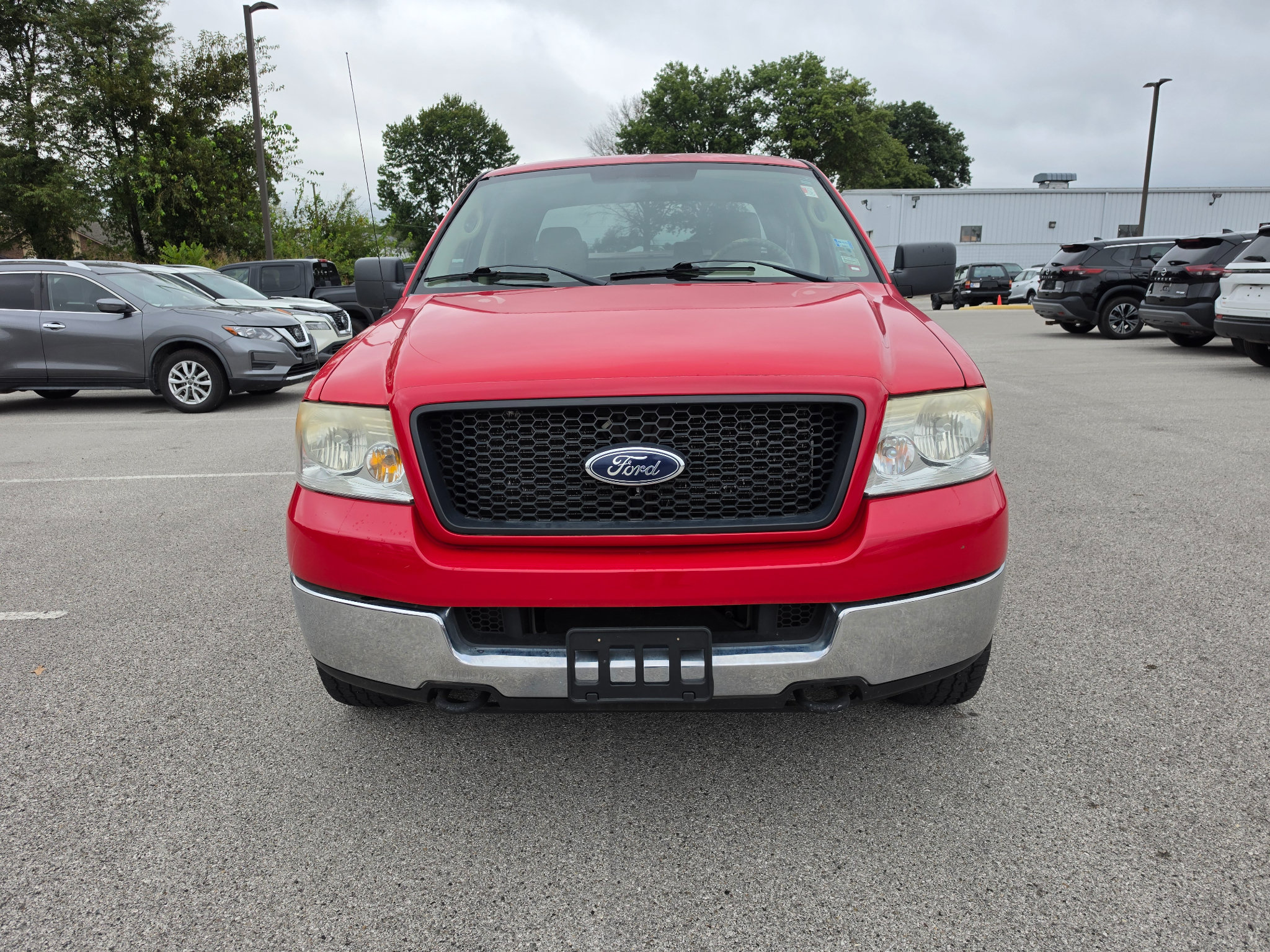 Used 2005 Ford F150 XLT AWD/4WD image 2