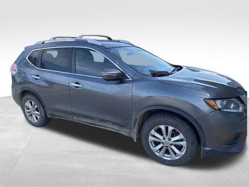 Used 2014 Nissan Rogue SV w/ SV Premium Package image 5