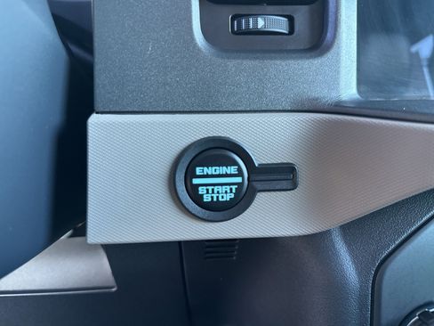 Used 2024 Ford Bronco Wildtrak image 25