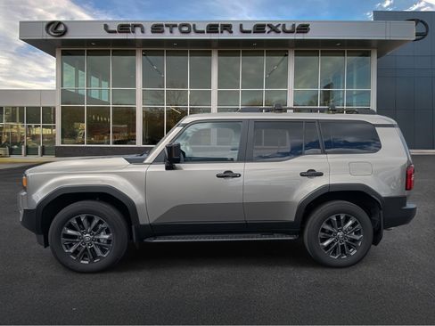 Used 2025 Toyota Land Cruiser w/ Premium Package image 6