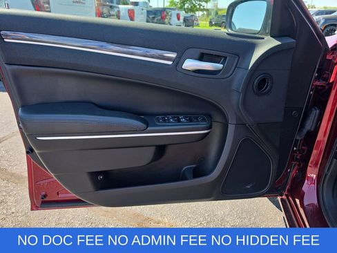 Used 2020 Chrysler 300 Touring L w/ Value Package AWD/4WD image 12