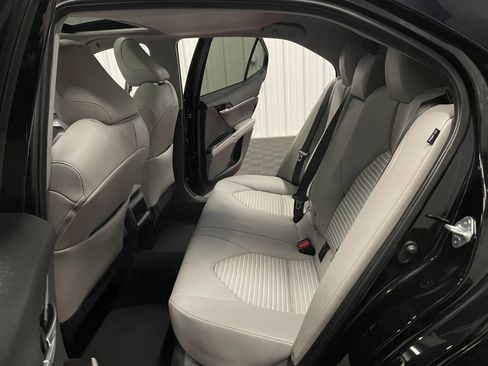 Used 2024 Toyota Camry SE w/ Convenience Package image 39