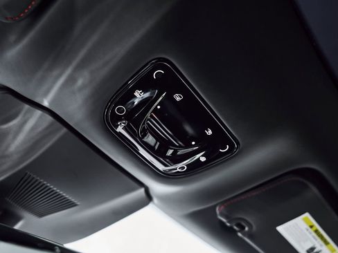 Used 2025 Ferrari Purosangue AWD/4WD image 94