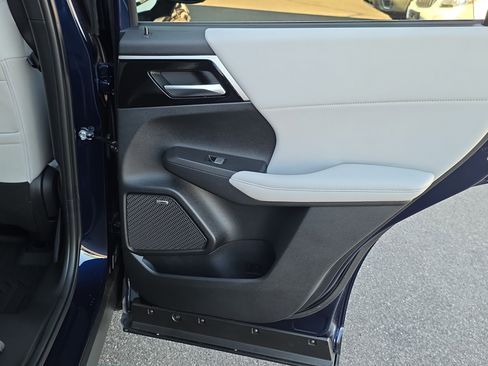 New 2026 Mitsubishi Outlander SE image 27