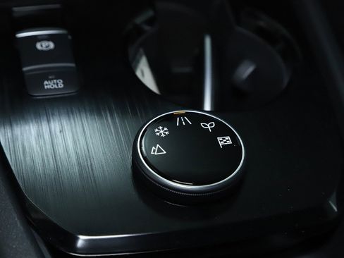 Certified 2026 Nissan Rogue SV image 26