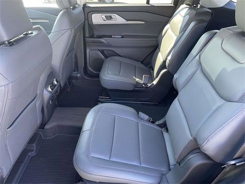 New 2025 Ford Explorer Active w/ Active Comfort Package image 7
