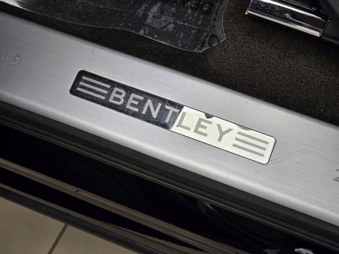 Used 2019 Bentley Bentayga image 35