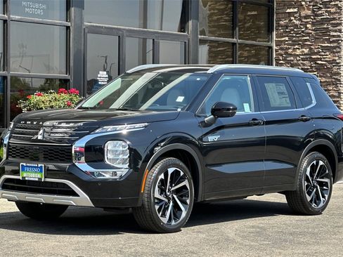 New 2025 Mitsubishi Outlander SEL image 9