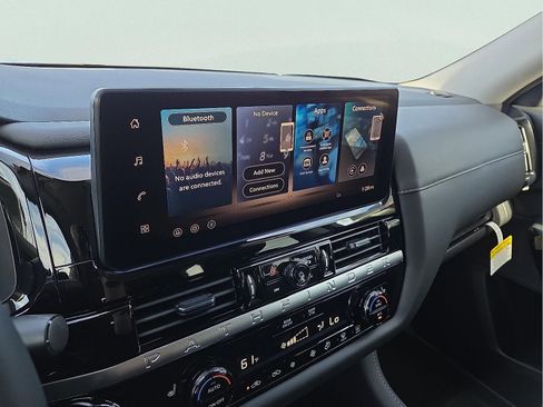 New 2026 Nissan Pathfinder SV image 17