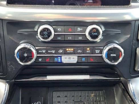 Used 2025 Ford F150 Lariat w/ Equipment Group 501A Mid AWD/4WD image 17