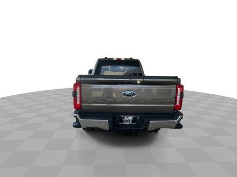 Used 2023 Ford F350 Lariat w/ Lariat Ultimate Package AWD/4WD image 7