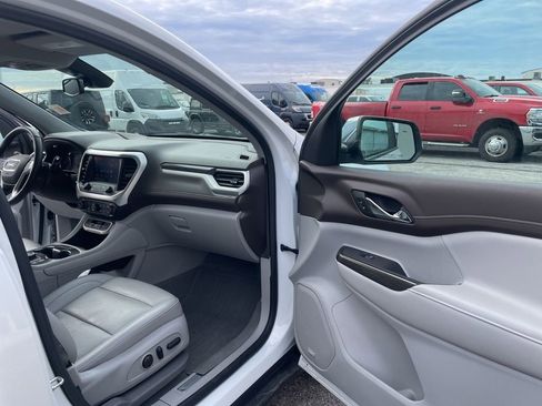 Used 2023 GMC Acadia SLT w/ Technology Package image 37