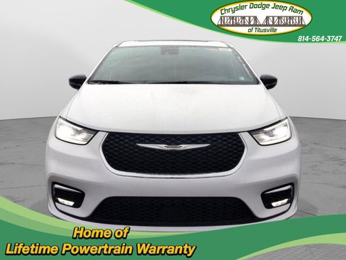 New 2026 Chrysler Pacifica Select image 8