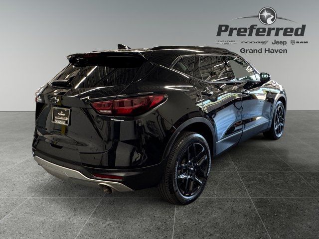 Used 2023 Chevrolet Blazer LT AWD/4WD image 19